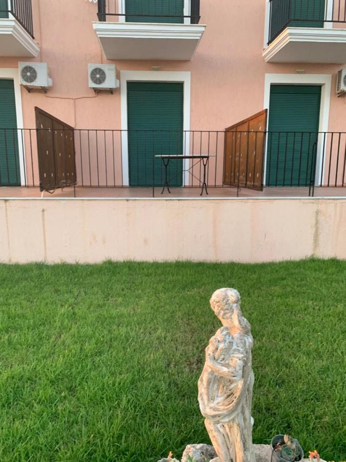 Aristomenis Studios Vlachata Bagian luar foto