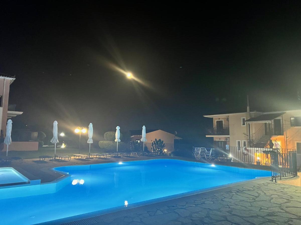 Aristomenis Studios Vlachata Bagian luar foto